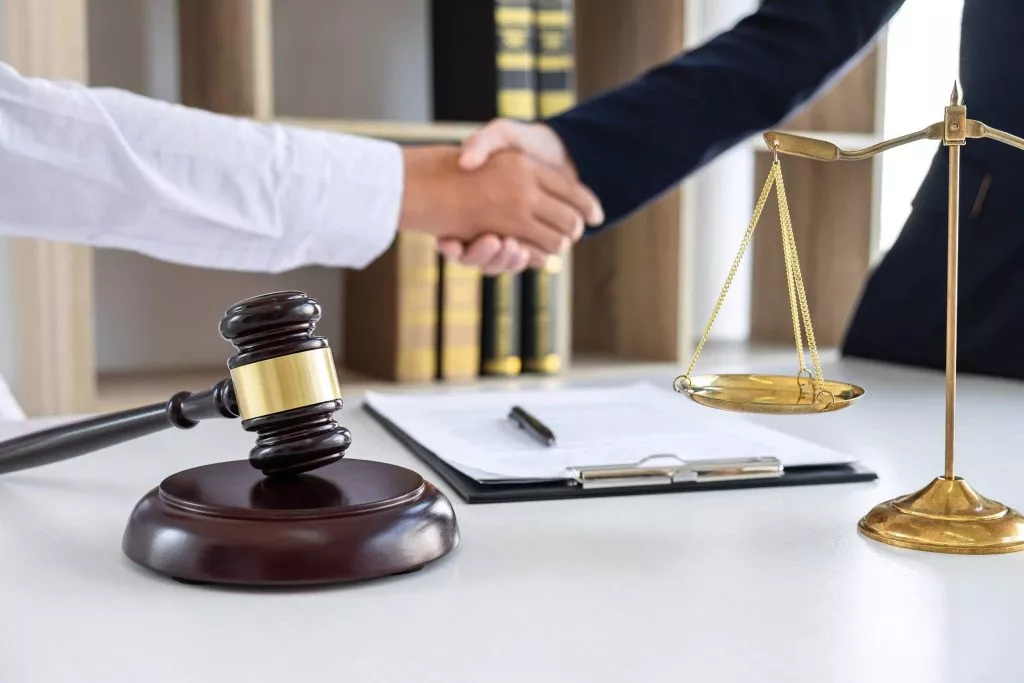 پیدا کردن وکیل متخصص ؛ جذب پرونده حقوقی